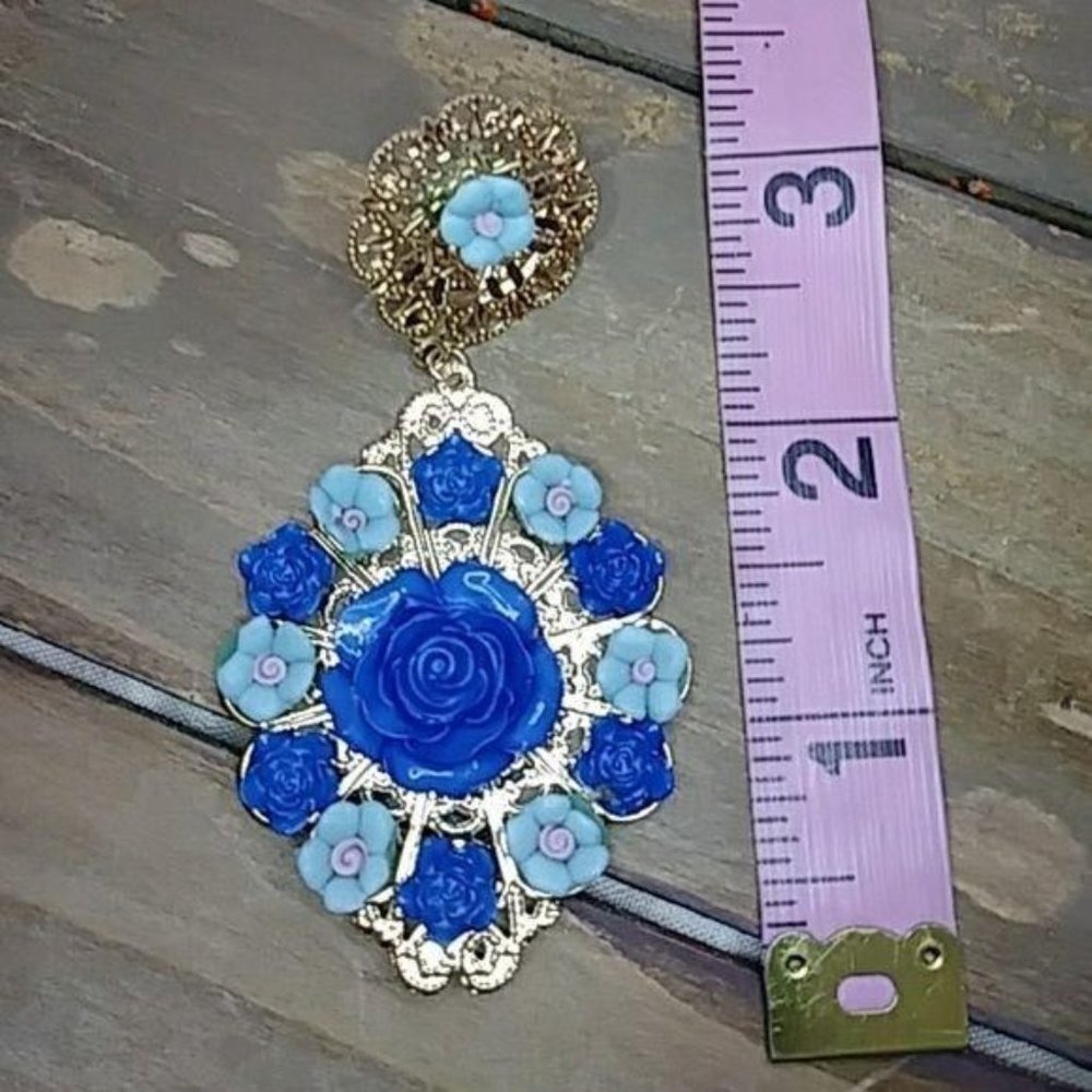 Earrings Blue Flower Gold Tone Dangle - Picture 2 of 3